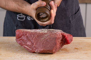 Rinderbraten würzen