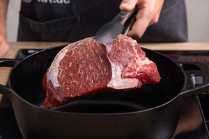 Rinderbraten anbraten
