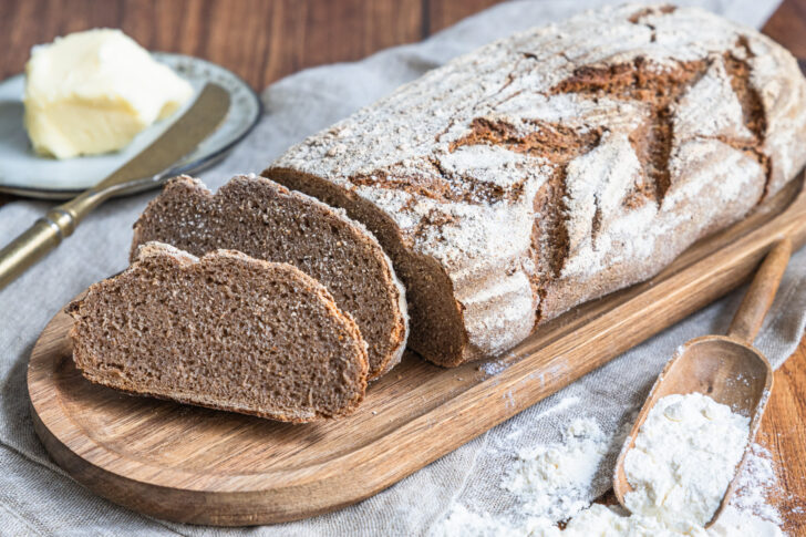 Roggenvollkornbrot backen