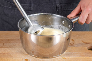 Salatsoße pürieren