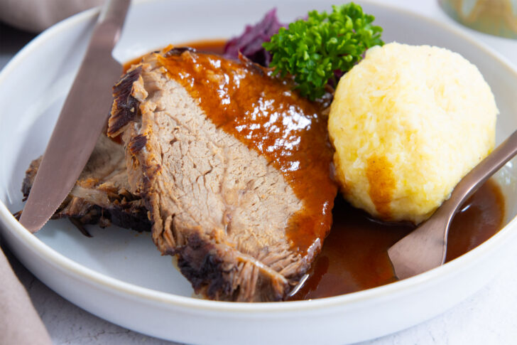 Sauerbraten aus dem Schnellkochtopf.