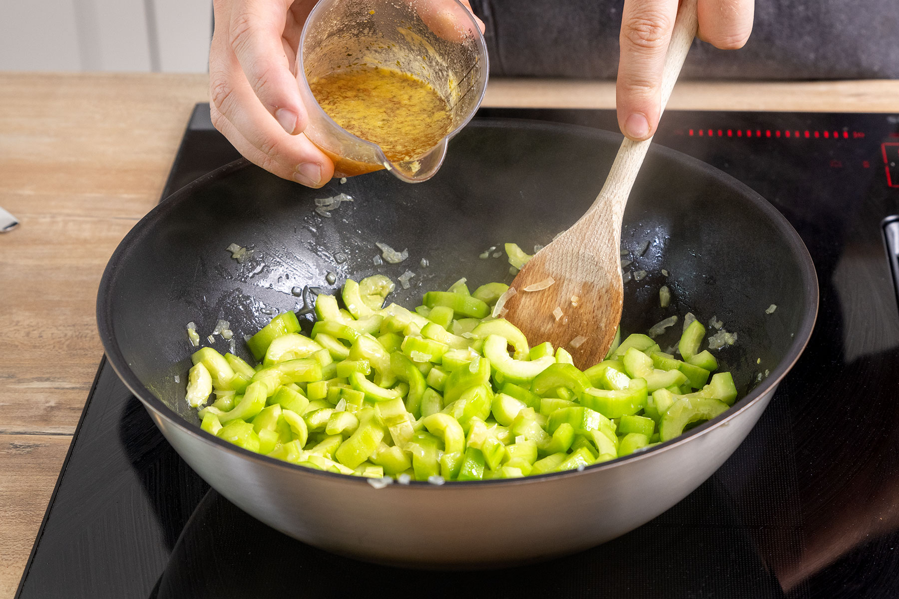 Schmorgurken: das einfache Rezept wie von Oma