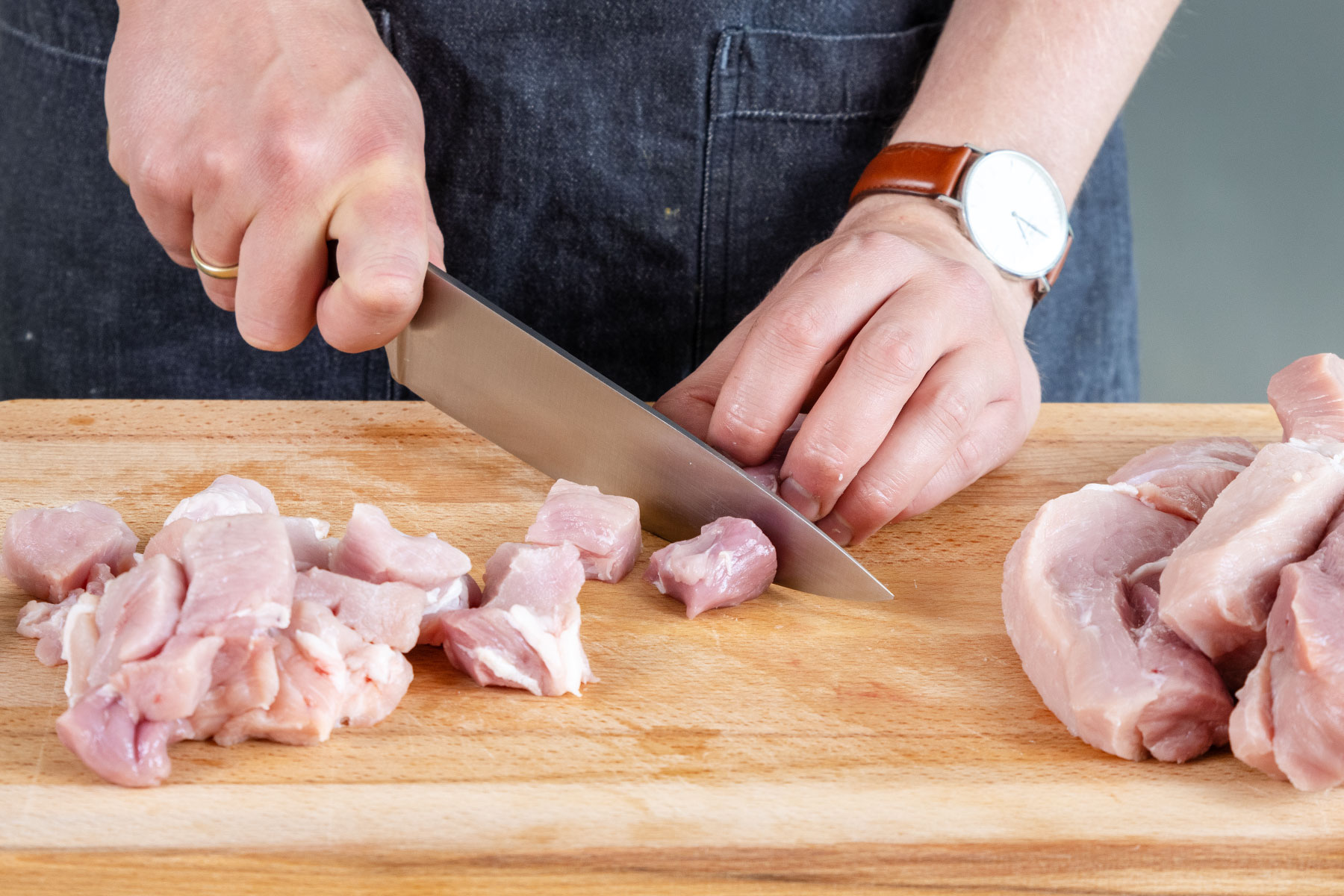 Schweinefleisch schneiden