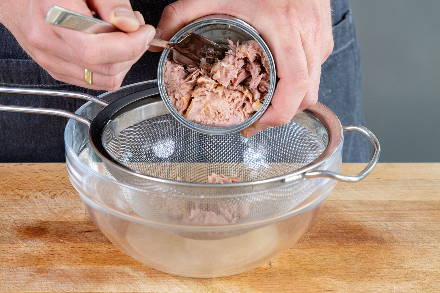 Einfacher Thunfisch-Dip mit Joghurt &amp; Schmand