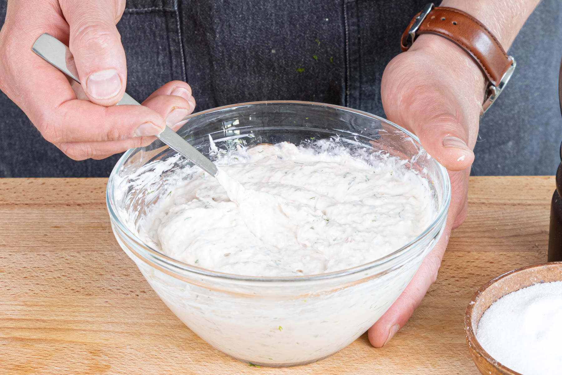 Thunfisch-Dip mit Frischkäse abschmecken