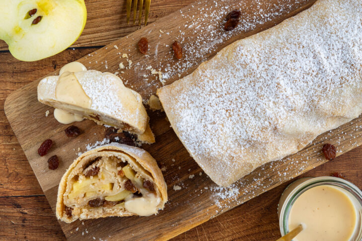 Wiener Apfelstrudel