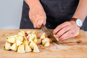 Äpfel schneiden
