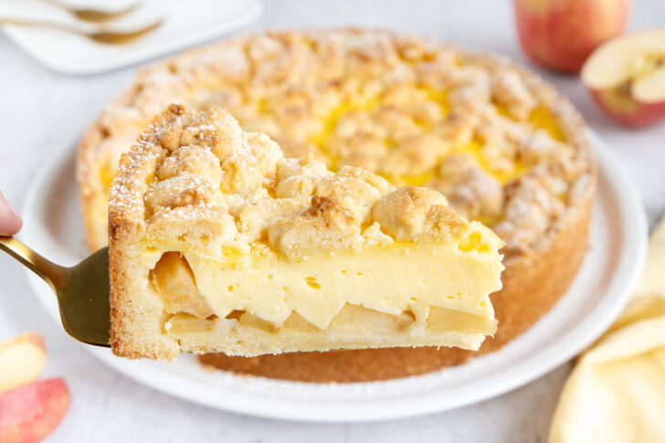 Apfelkuchen mit Vanillepudding