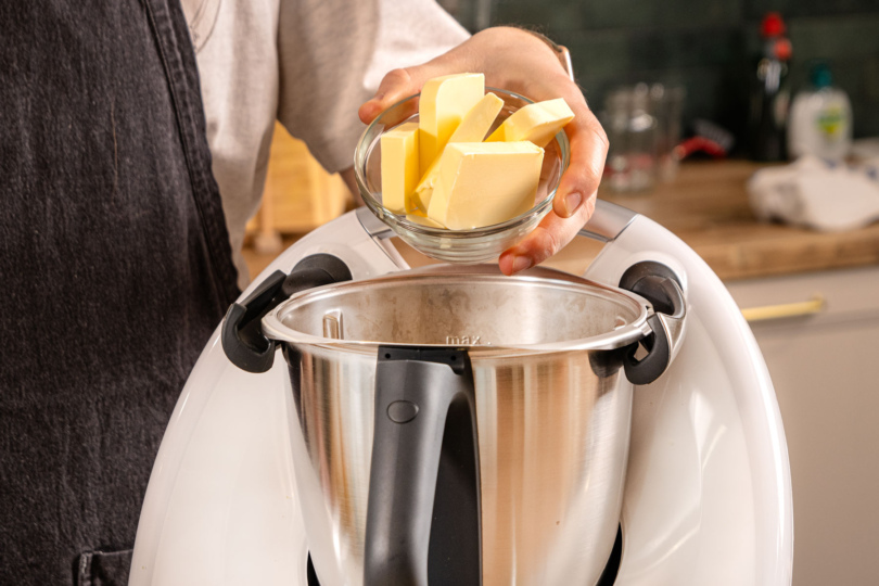 Butter in Thermomix® geben