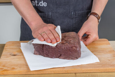 Fleisch abtupfen