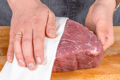 Fleisch abtupfen