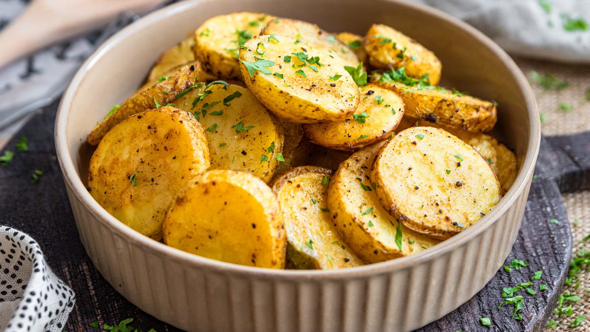 Bratkartoffeln im Backofen | Rezept- eat.de