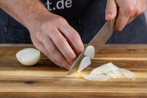 Zwiebel schneiden