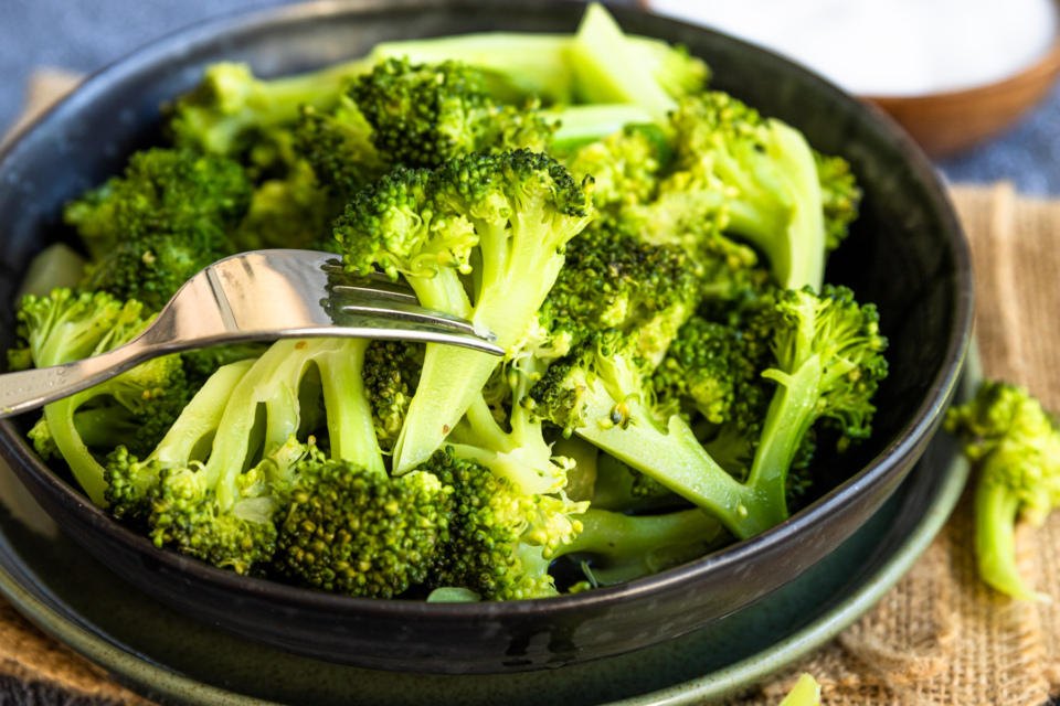 Brokkoli dünsten Rezept eat.de