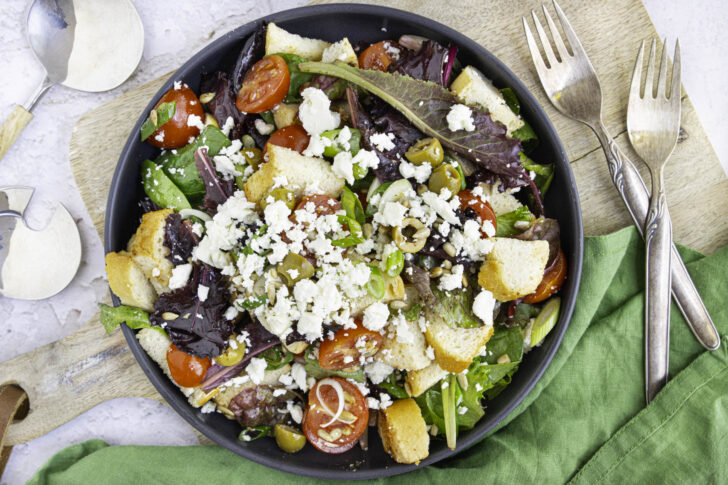 Brotsalat schnell und einfach