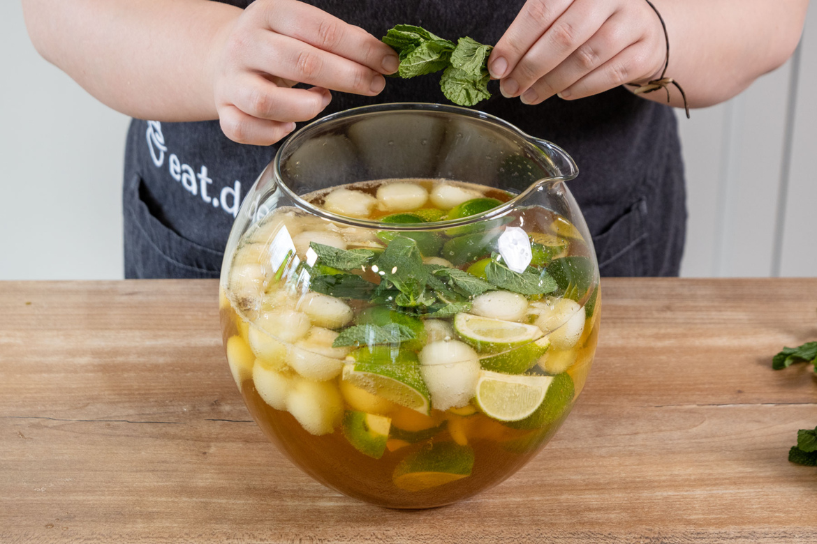 Caipirinha-Bowle mit Pitú | Rezept