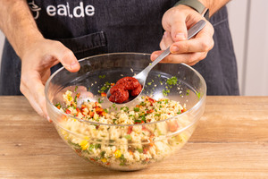 Tomatenmark dazugeben
