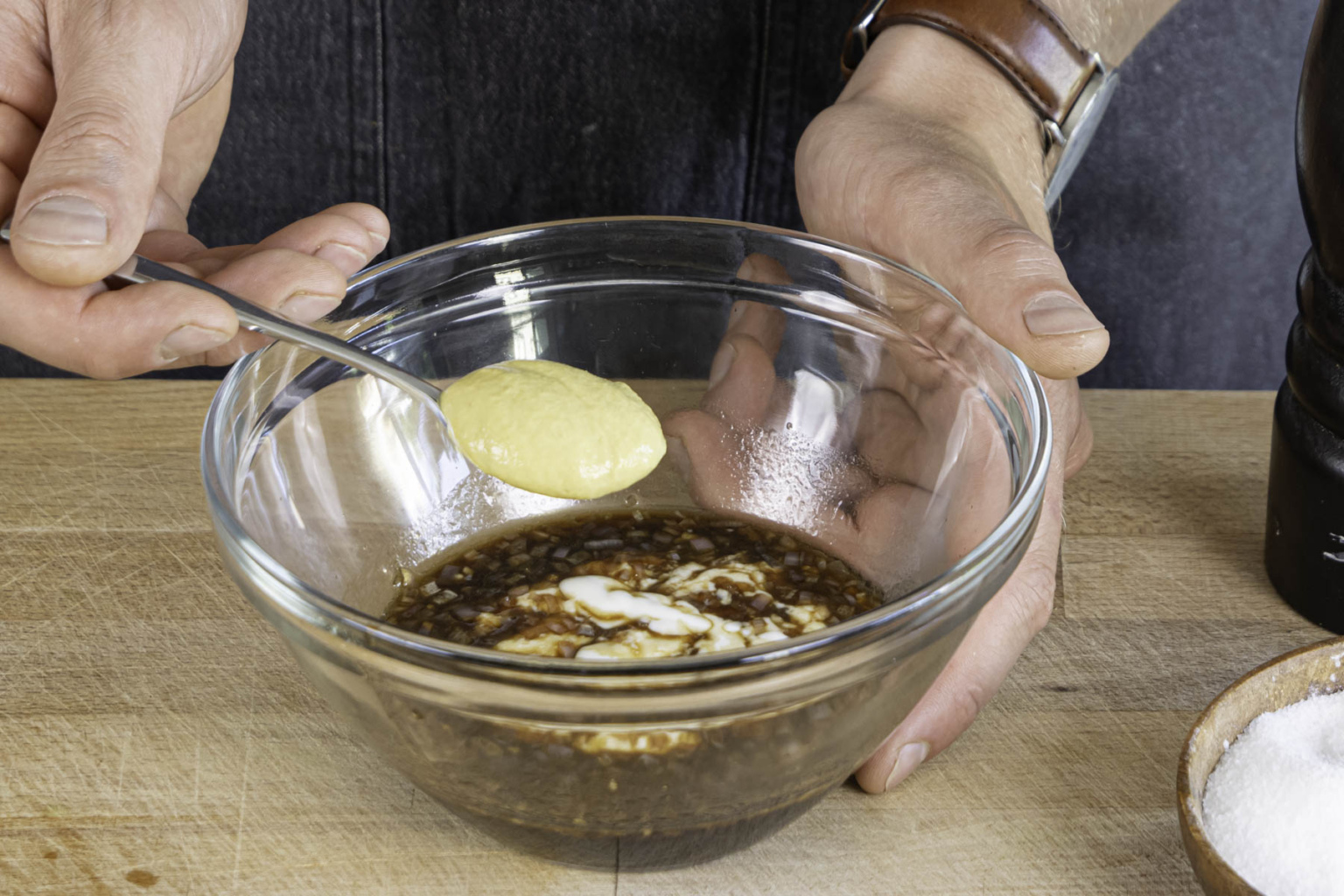 Feldsalat mit Dressing: Rezept für Salatsoße | Rezept