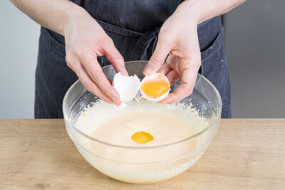 Eier dazugeben