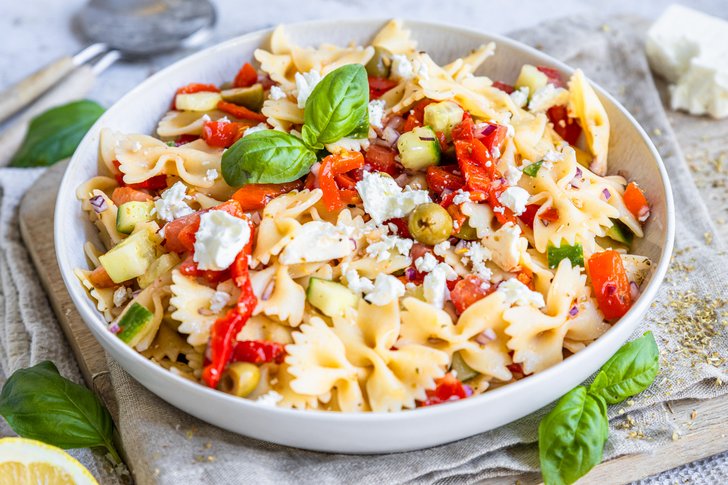 Griechischer Nudelsalat