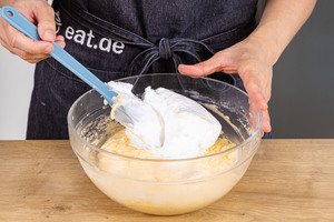 Eischnee unterheben