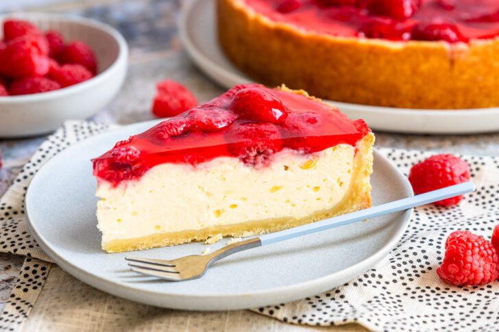 Käsekuchen mit Himbeeren