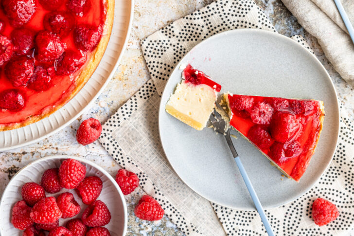 Käsekuchen mit Himbeeren