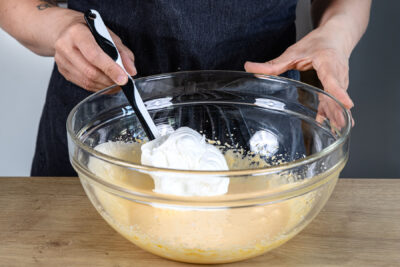 Eischnee und Eischaum vermengen