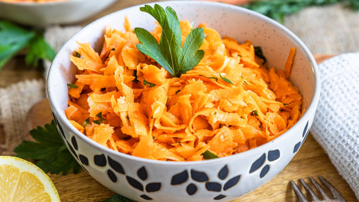 Karottensalat nach Omas Rezept: schnell & einfach