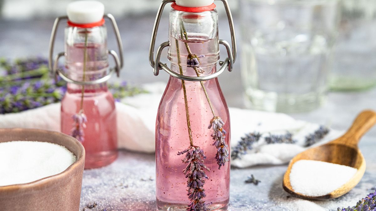 Lavendelsirup | Rezept - eat.de