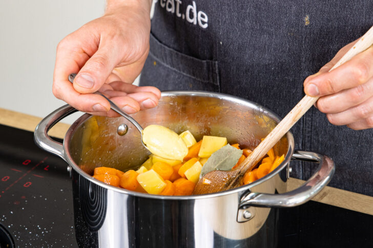 Senf dazugeben