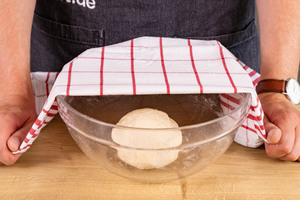 Teig zudecken