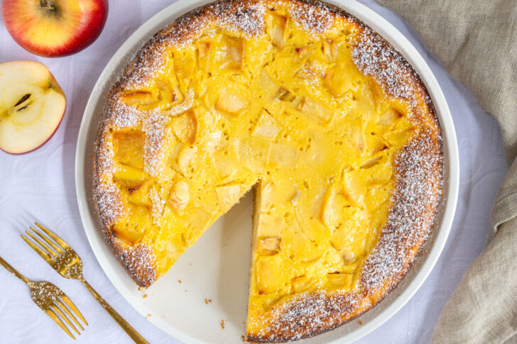 Schneller saftiger Apfelkuchen mit Quark