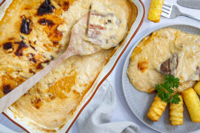 Schnitzelpfanne mit Zwiebelsuppe