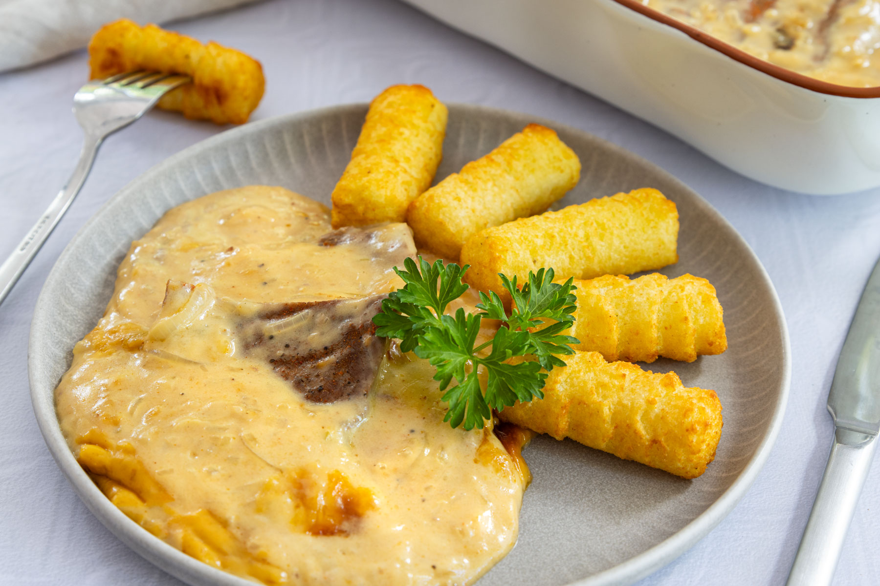 Schnitzelpfanne mit Zwiebelsuppe
