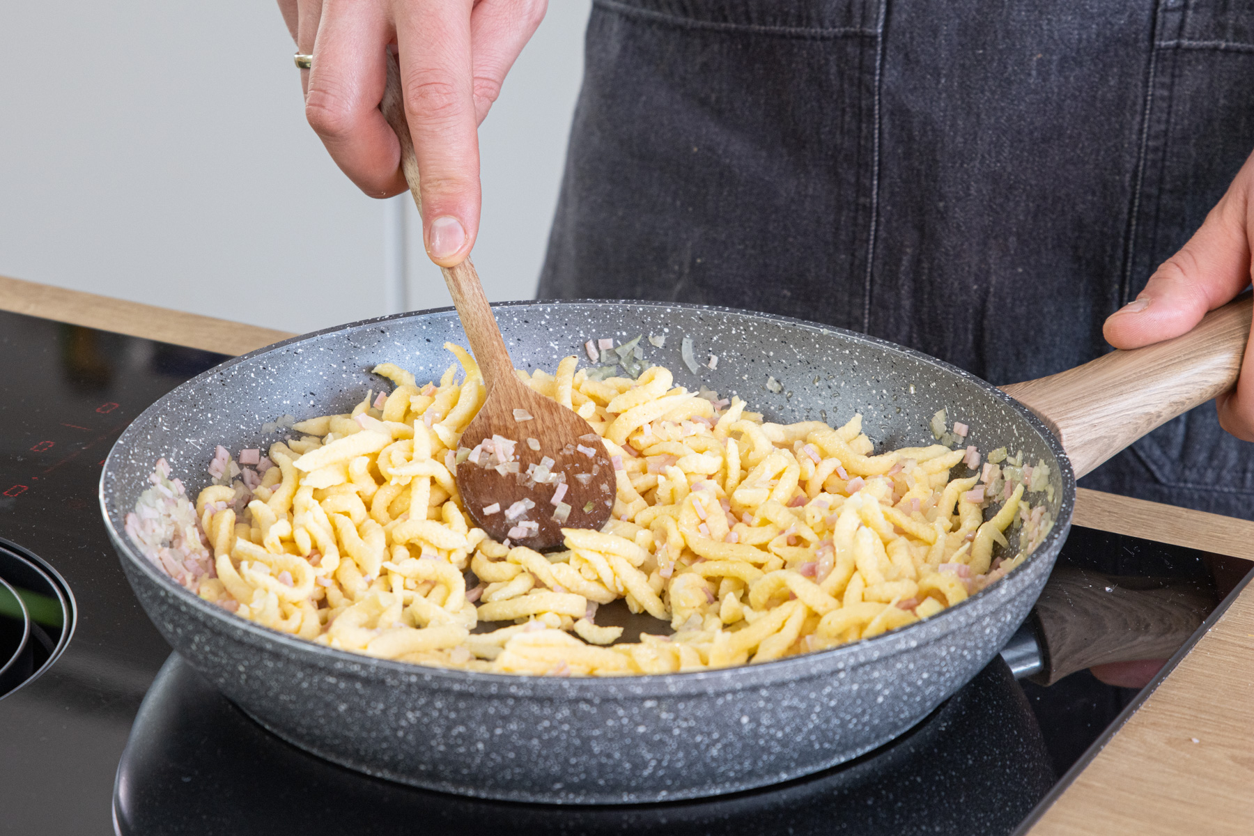 Spätzle dazugeben