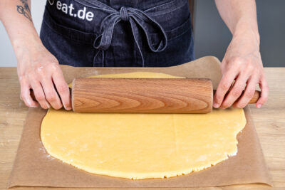 Mürbeteig ausrollen