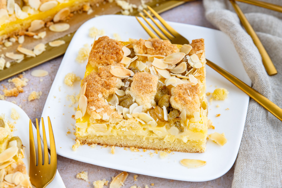 Stachelbeerkuchen mit Pudding | Rezept - eat.de