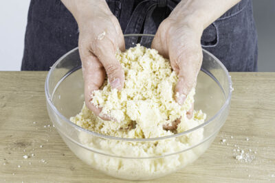 Streusel zubereiten