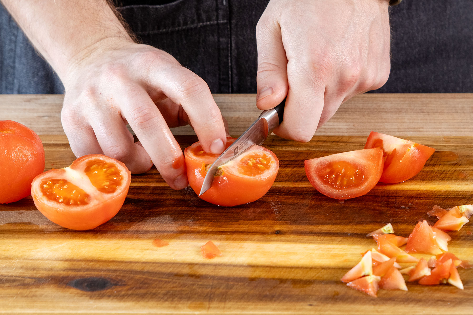 Tomaten vierteln
