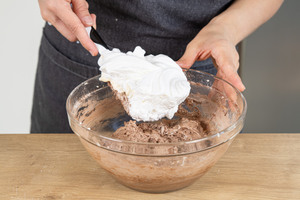 Eischnee unterheben