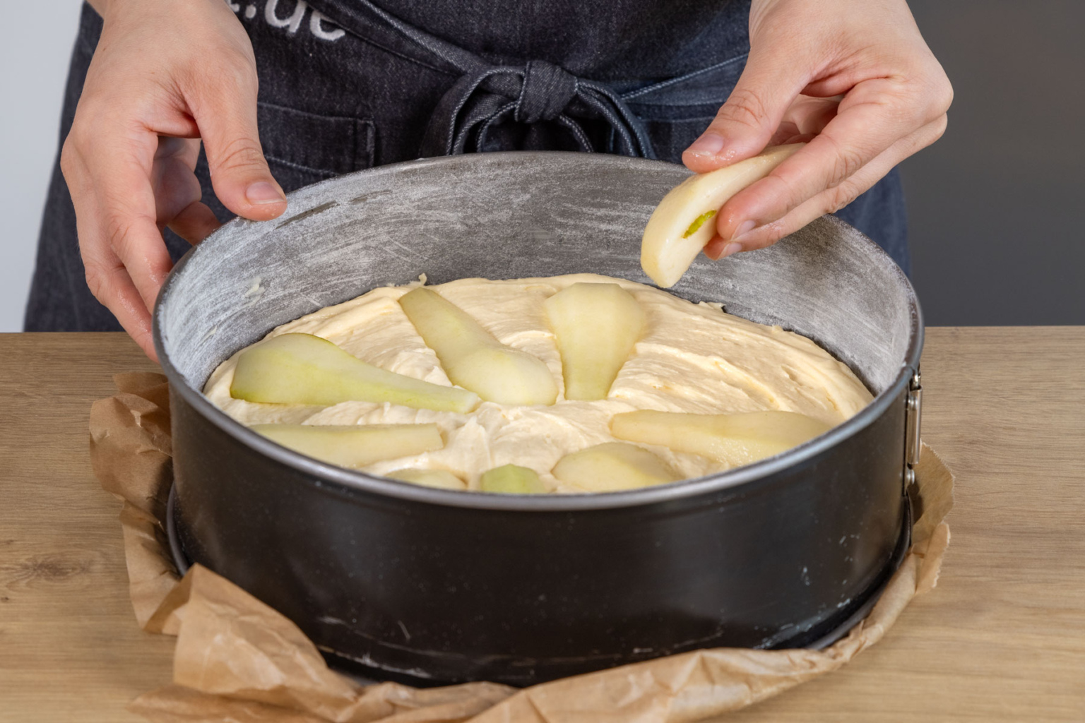 Birnenkuchen mit frischen Birnen: einfach &amp; saftig