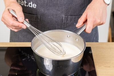 Crema Catalana verrühren