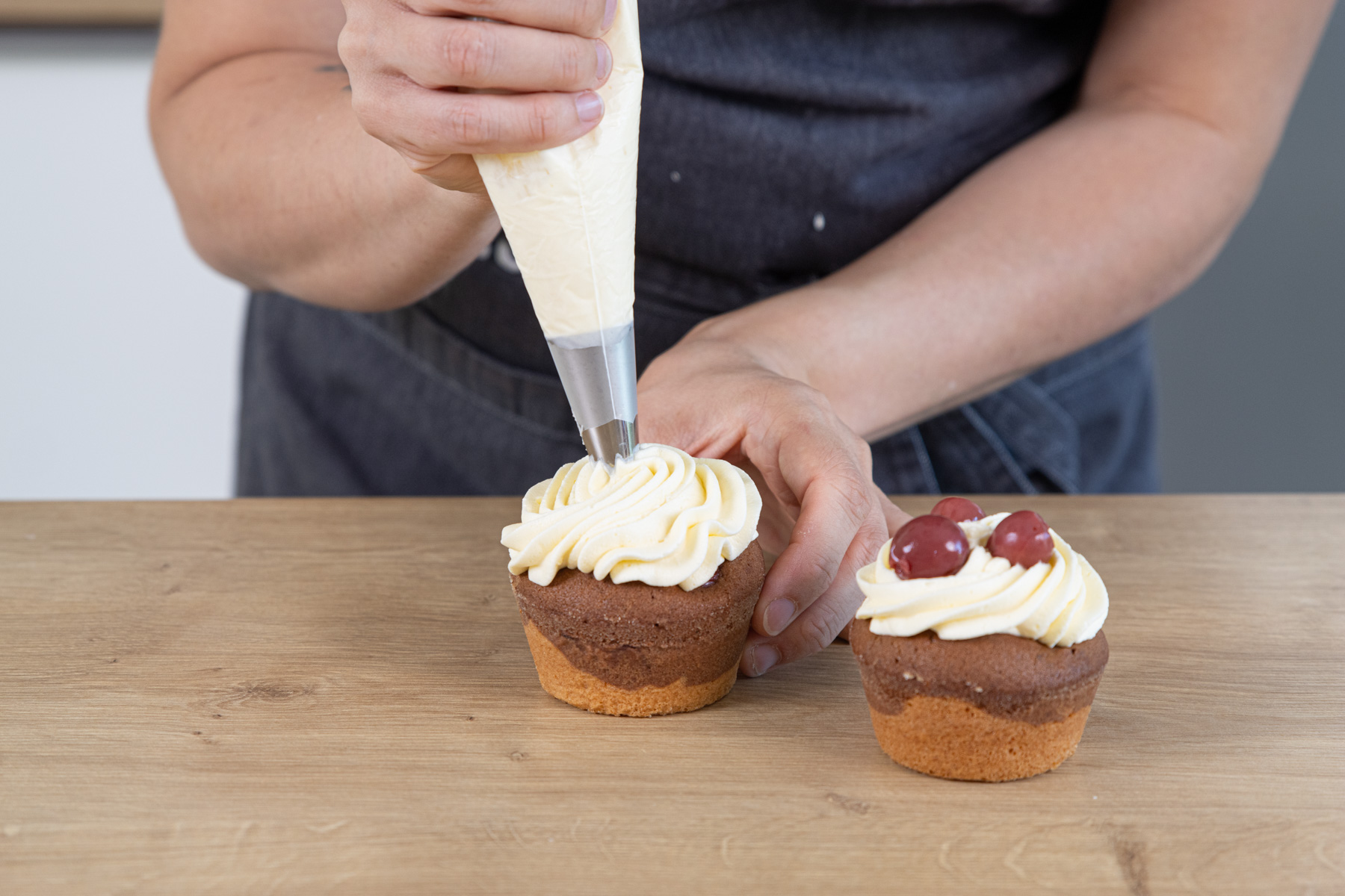 Buttercreme aufspritzen