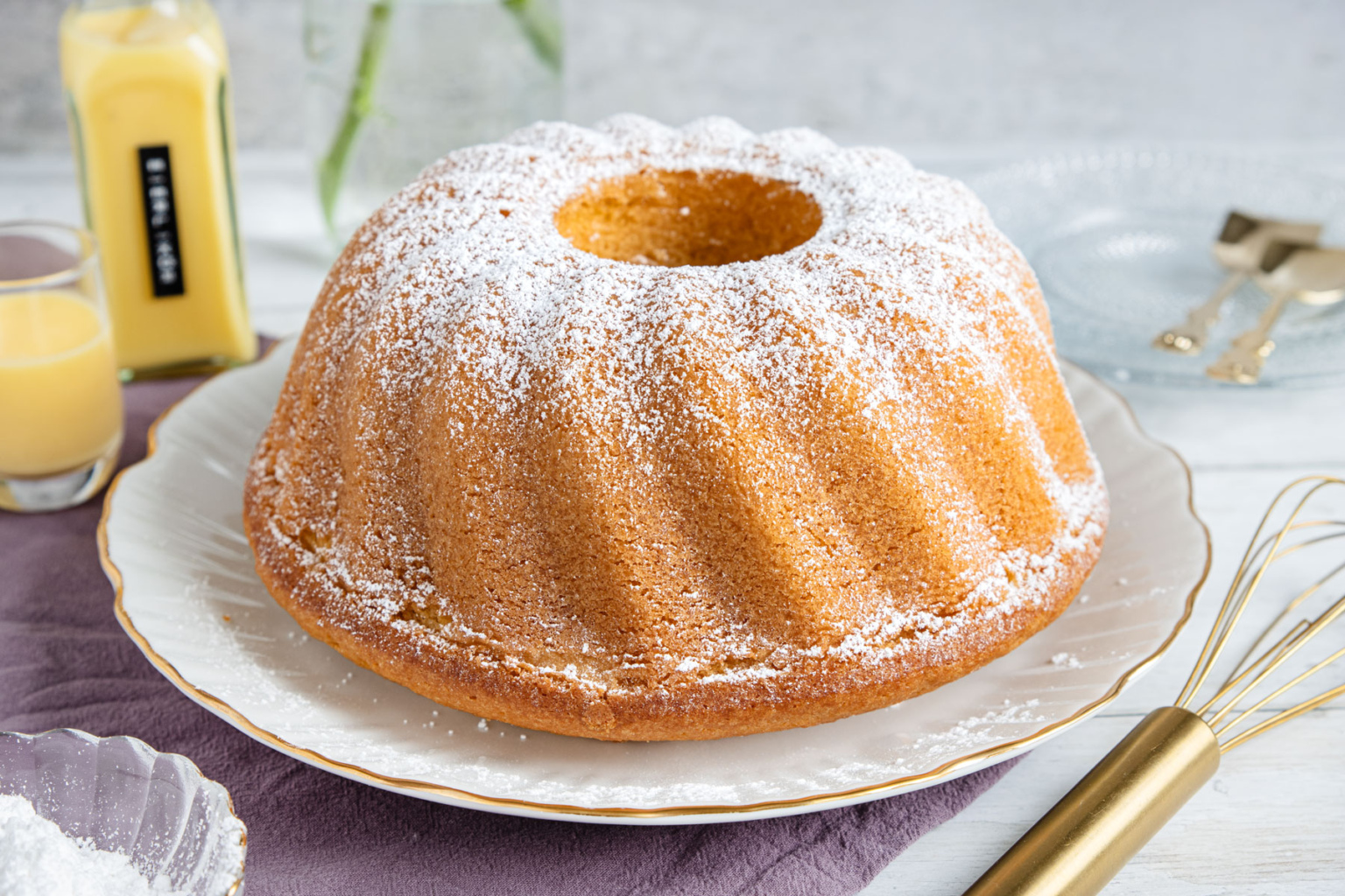 Klassischer saftiger Eierlikörkuchen von Oma