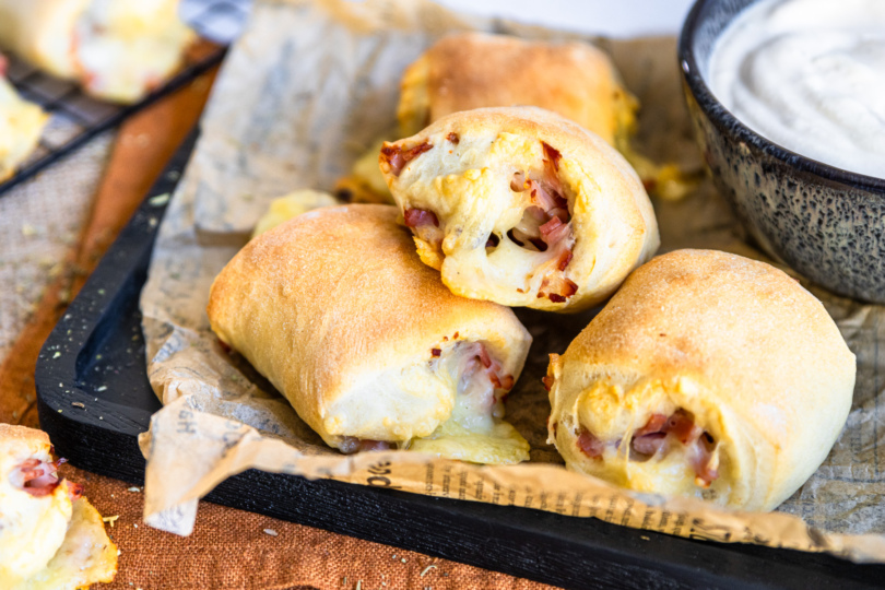 gefüllte Pizzabrötchen