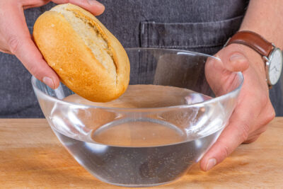 Brötchen einweichen