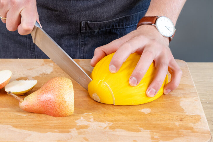 Melonenende abschneiden