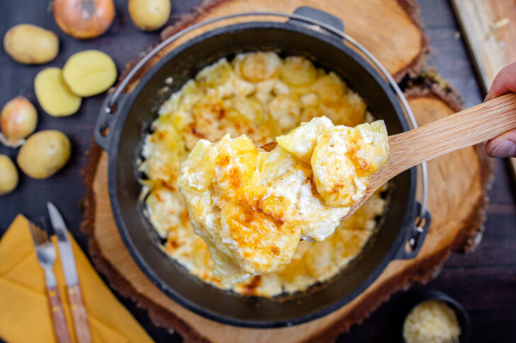 Kartoffelgratin aus dem Dutch Oven