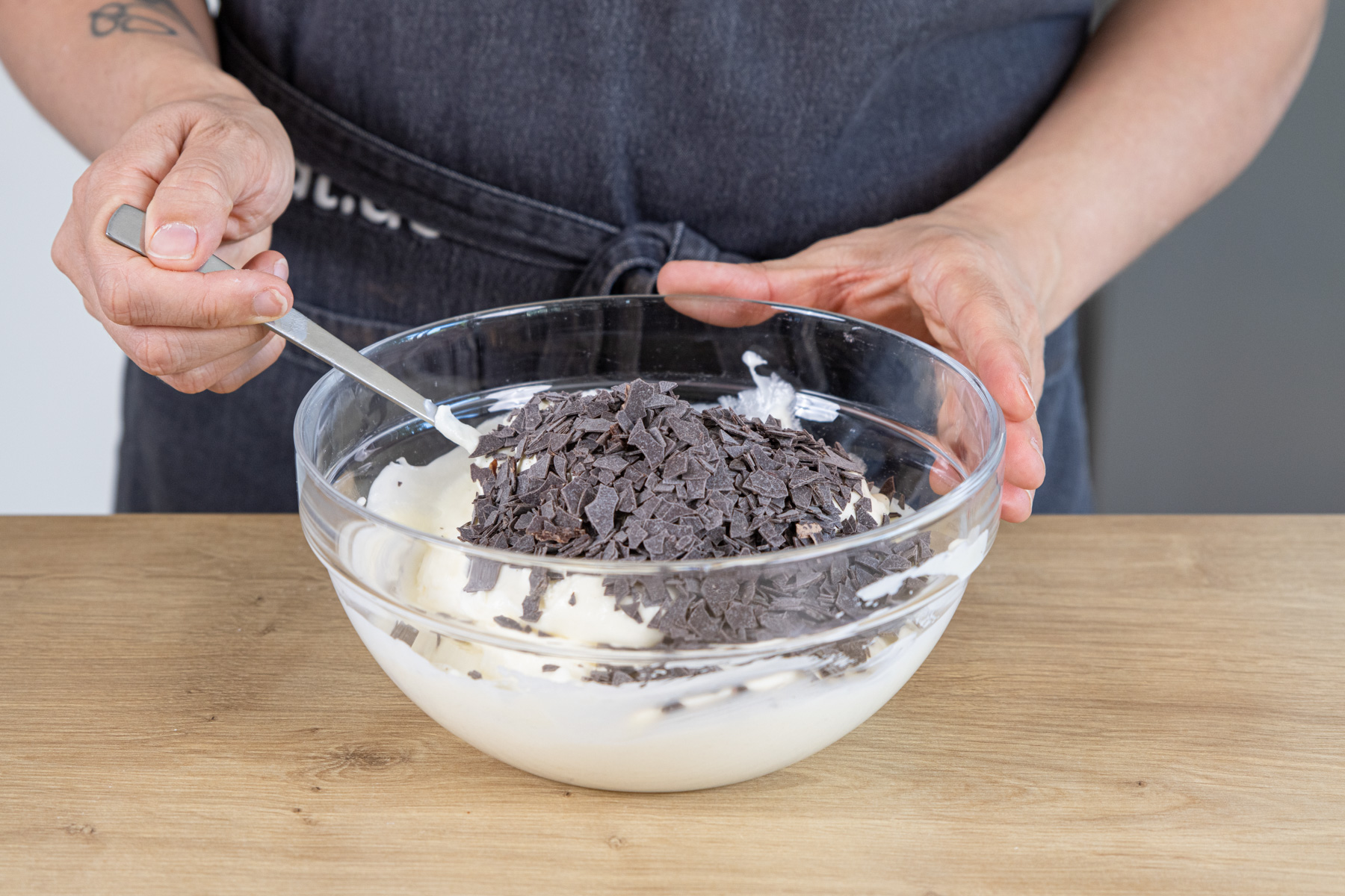 Schokostreusel unterheben